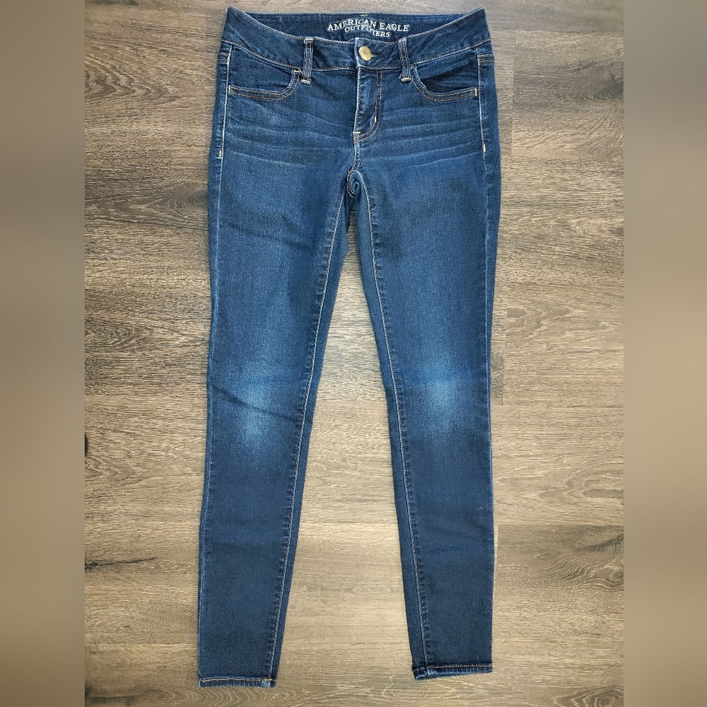 American Eagle women's sz 2 jeggings